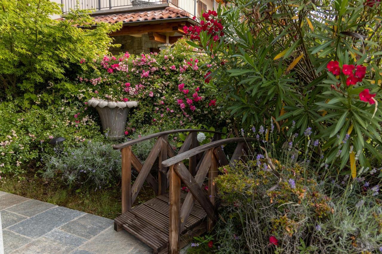 Le Petit Palais Villa Plesio Екстериор снимка