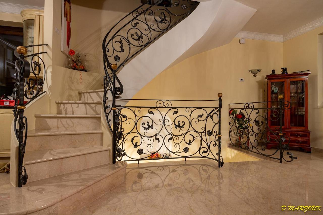 Le Petit Palais Villa Plesio Екстериор снимка